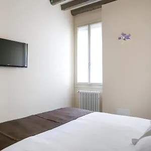 https://rialto-suite-1602.hotelslidodijesolo.com